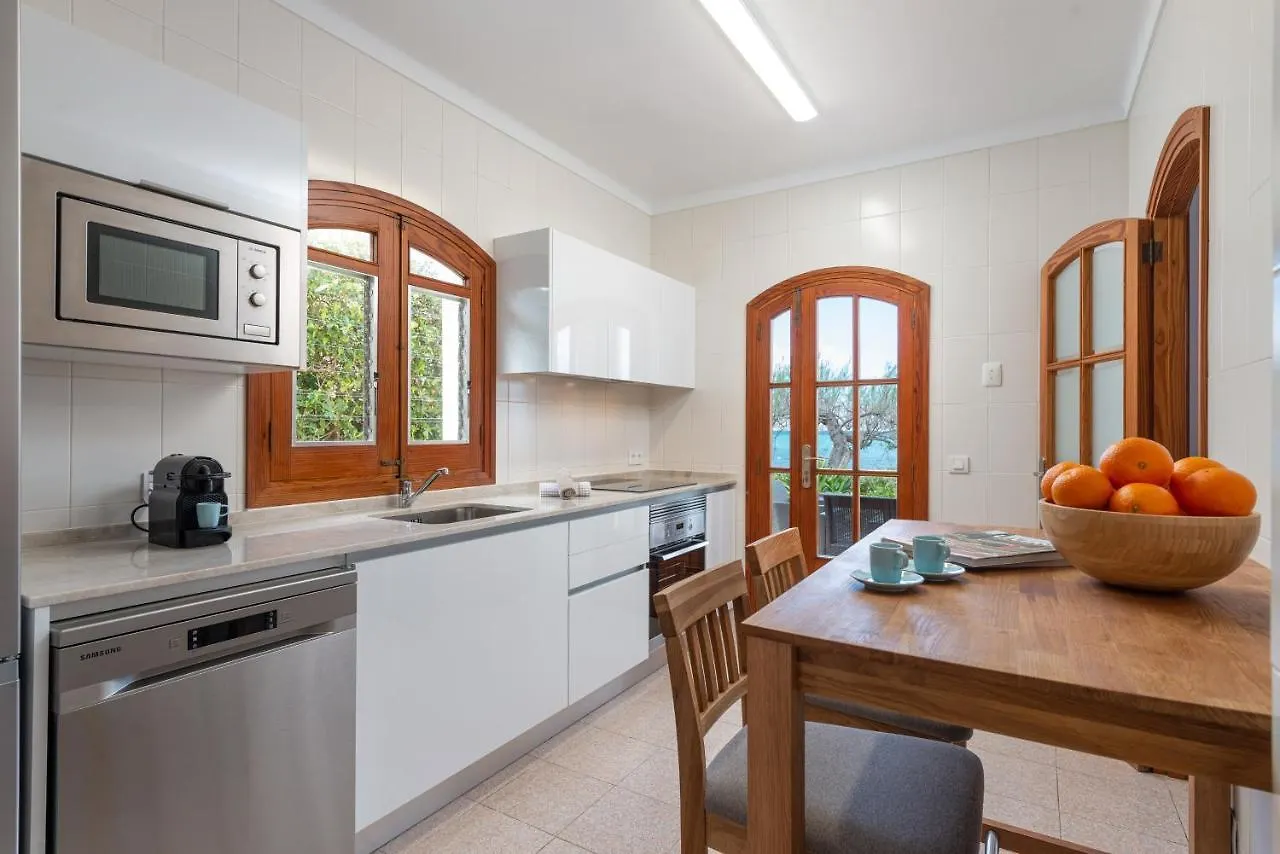 فيلا Ses Ones With Sea Views الكوذيا 0*,