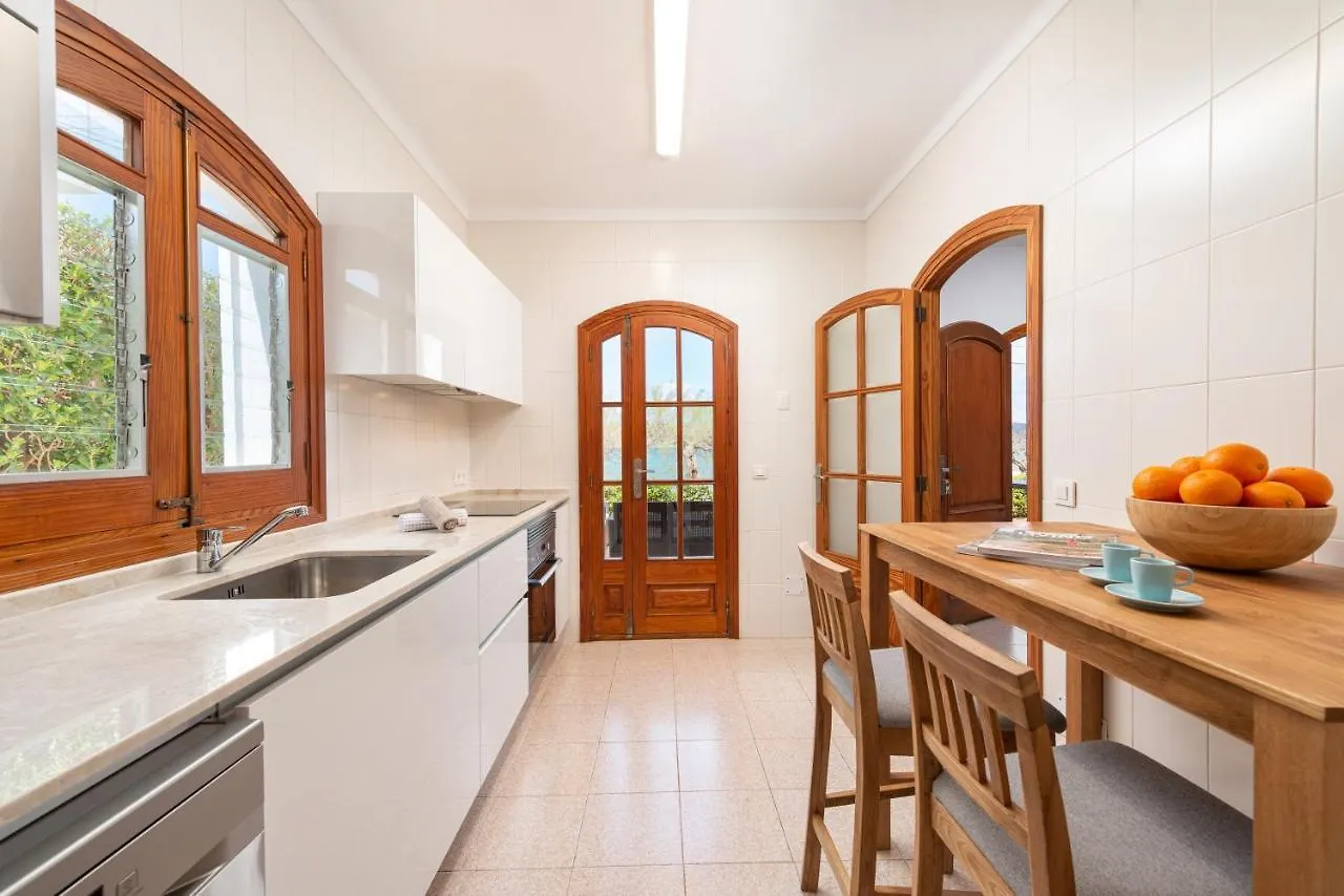 فيلا Ses Ones With Sea Views الكوذيا 0*,