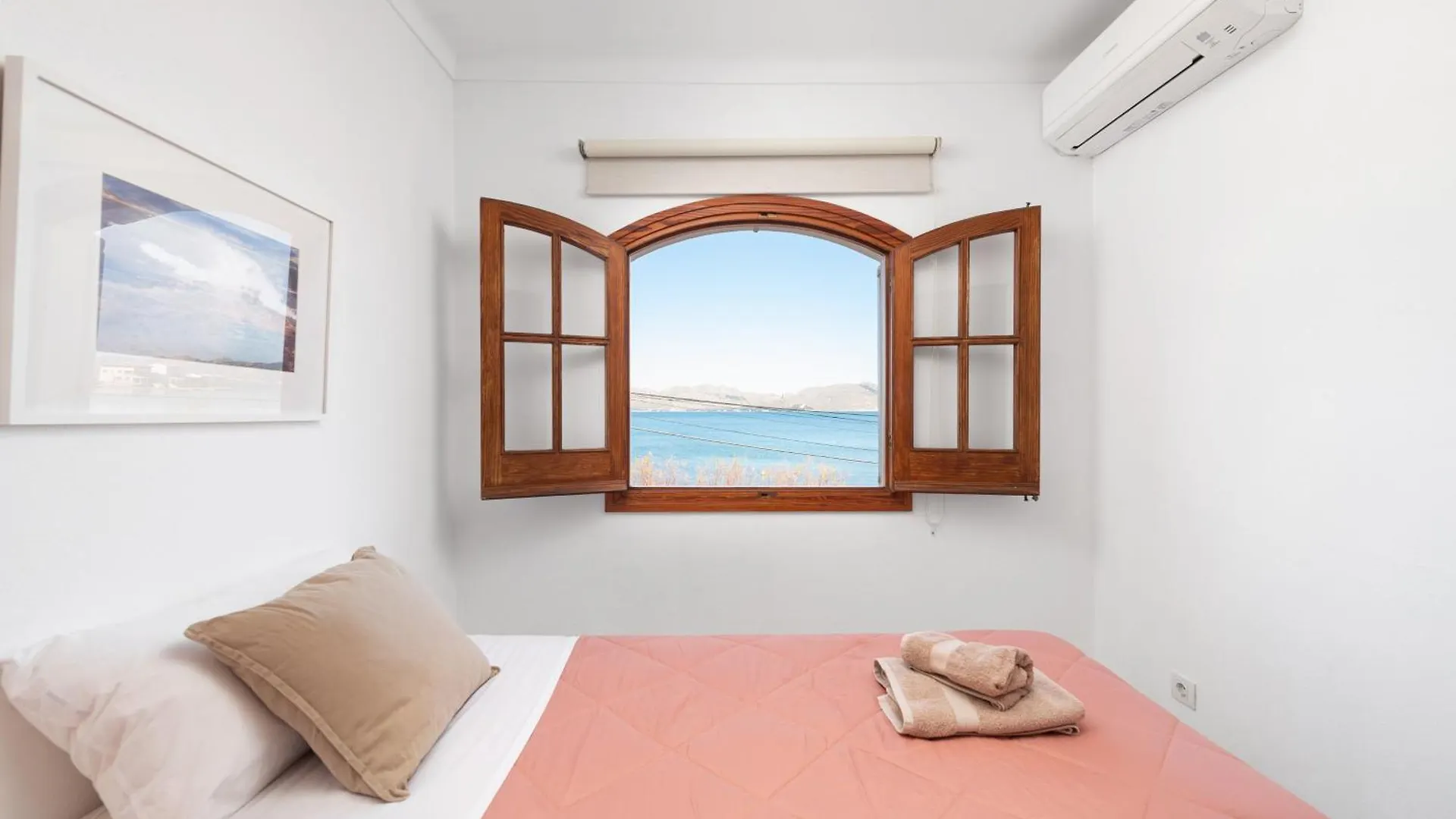 اتصالات Ses Ones With Sea Views 